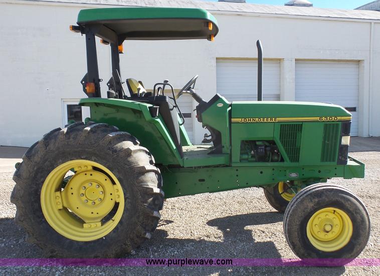 image for item J4519 1995 John Deere 6300 tractor