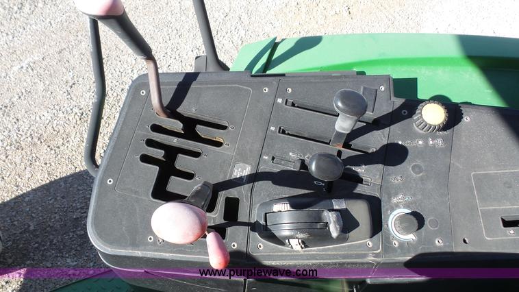 image for item J4519 1995 John Deere 6300 tractor