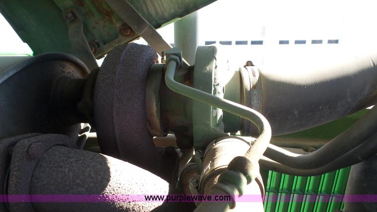 image for item J4519 1995 John Deere 6300 tractor