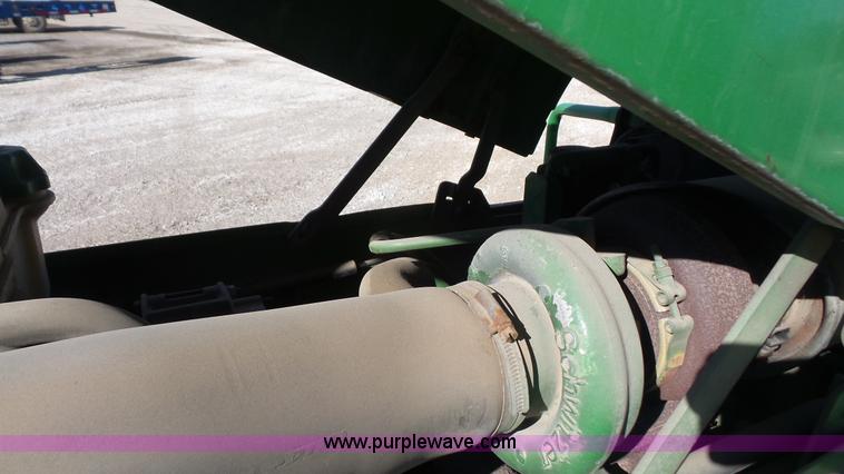 image for item J4519 1995 John Deere 6300 tractor