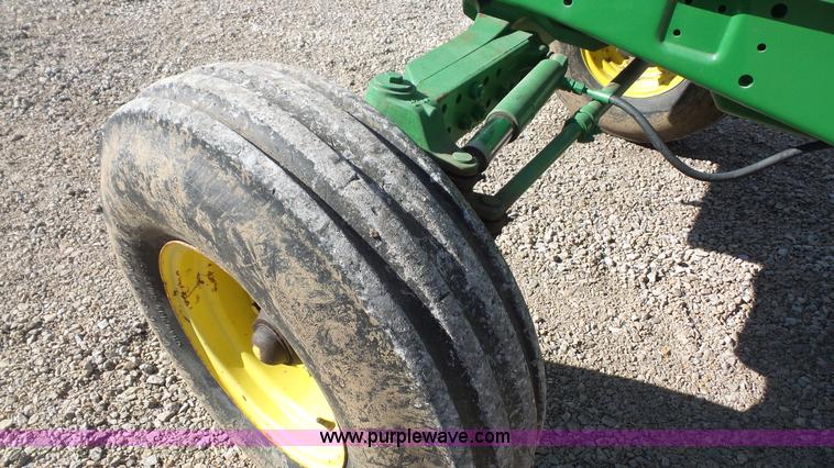 image for item J4519 1995 John Deere 6300 tractor