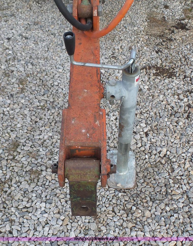 image for item J4668 Tye 104-4477 no-till grain drill