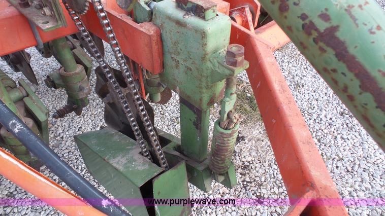 image for item J4668 Tye 104-4477 no-till grain drill