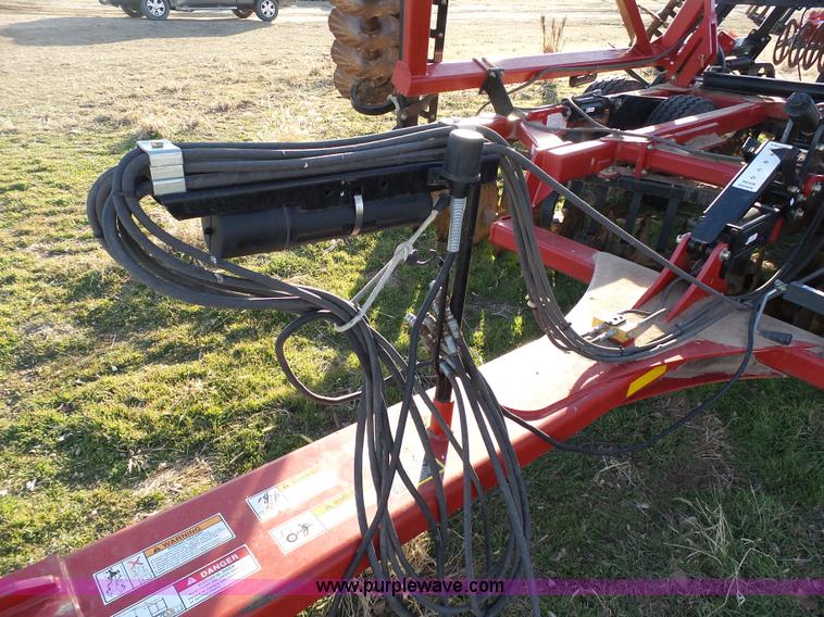 image for item J7318 Case IH 330 vertical tillage