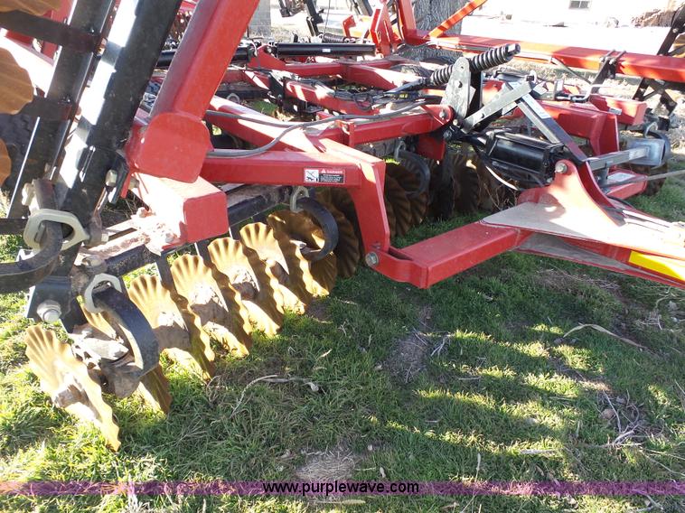 image for item J7318 Case IH 330 vertical tillage