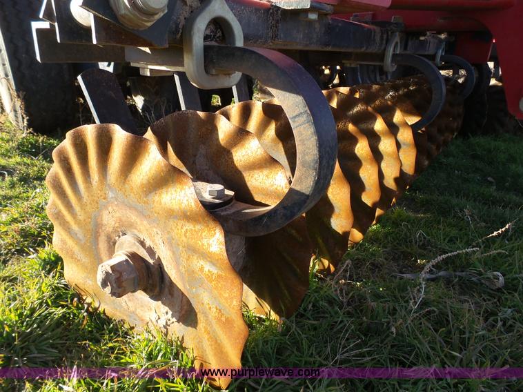 image for item J7318 Case IH 330 vertical tillage