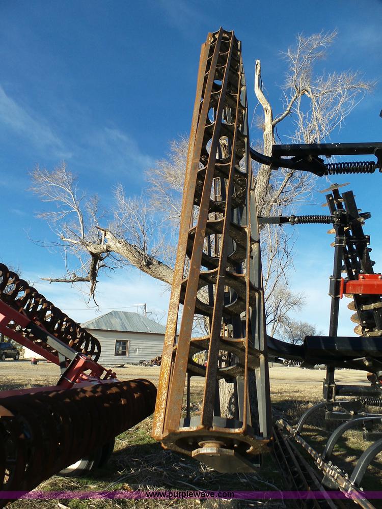 image for item J7318 Case IH 330 vertical tillage