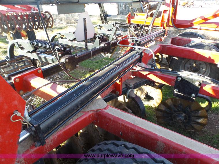 image for item J7318 Case IH 330 vertical tillage