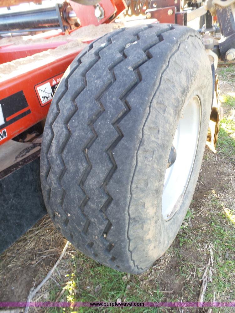 image for item J7318 Case IH 330 vertical tillage