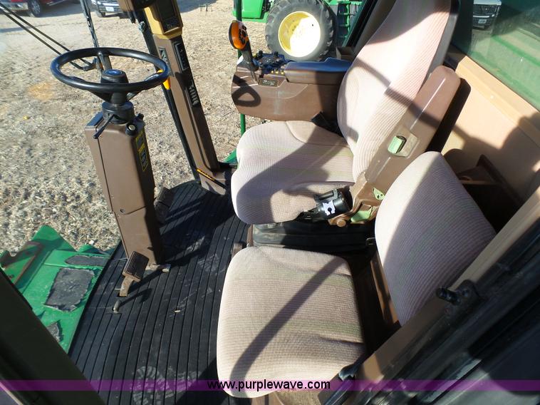 image for item J7319 2003 John Deere 9750 STS combine