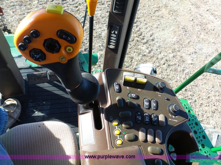 image for item J7319 2003 John Deere 9750 STS combine