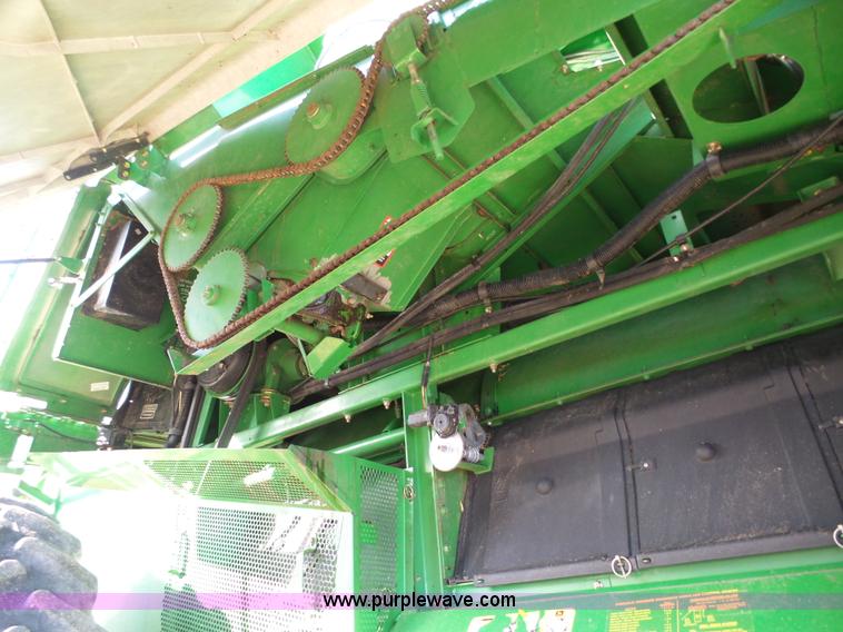 image for item J7319 2003 John Deere 9750 STS combine