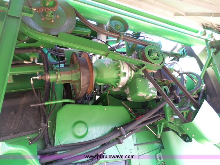 image for item J7319 2003 John Deere 9750 STS combine