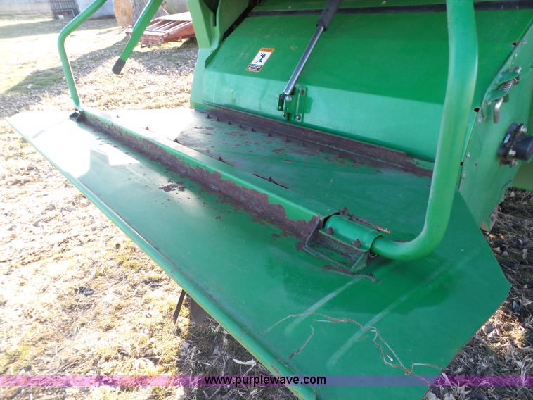 image for item J7319 2003 John Deere 9750 STS combine