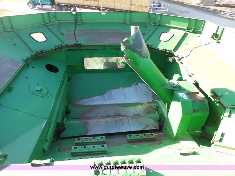 image for item J7319 2003 John Deere 9750 STS combine