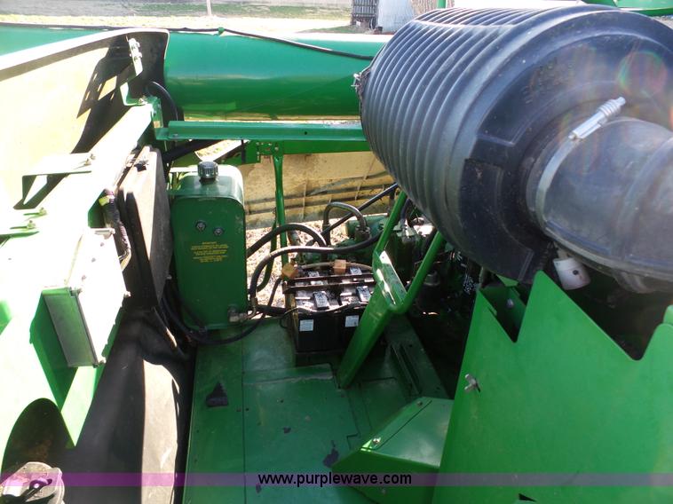 image for item J7319 2003 John Deere 9750 STS combine