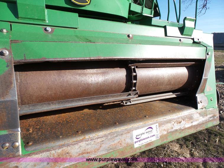 image for item J7319 2003 John Deere 9750 STS combine