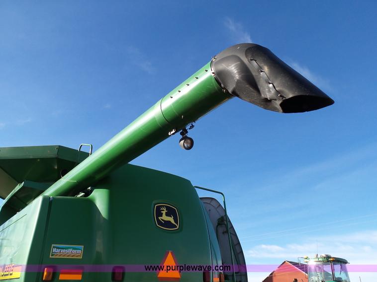image for item J7319 2003 John Deere 9750 STS combine