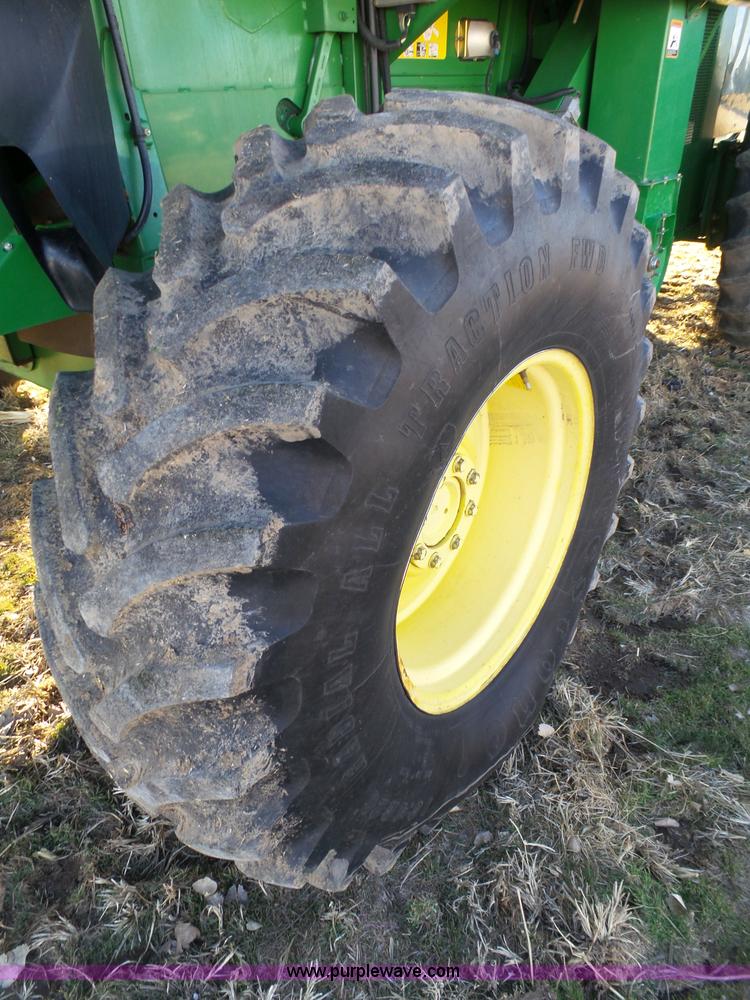 image for item J7319 2003 John Deere 9750 STS combine