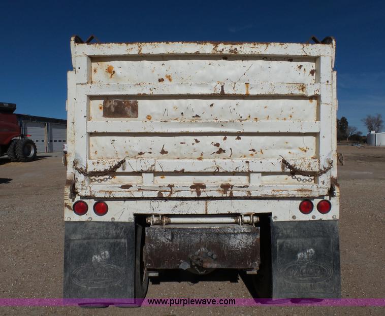 image for item J7327 1969 Mack R685 dump truck