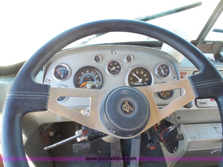 image for item J7327 1969 Mack R685 dump truck