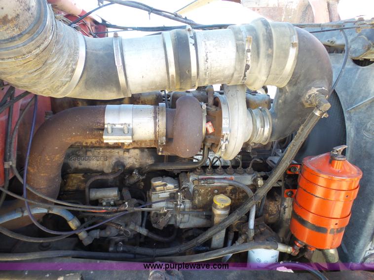 image for item J7327 1969 Mack R685 dump truck