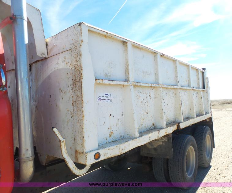 image for item J7327 1969 Mack R685 dump truck