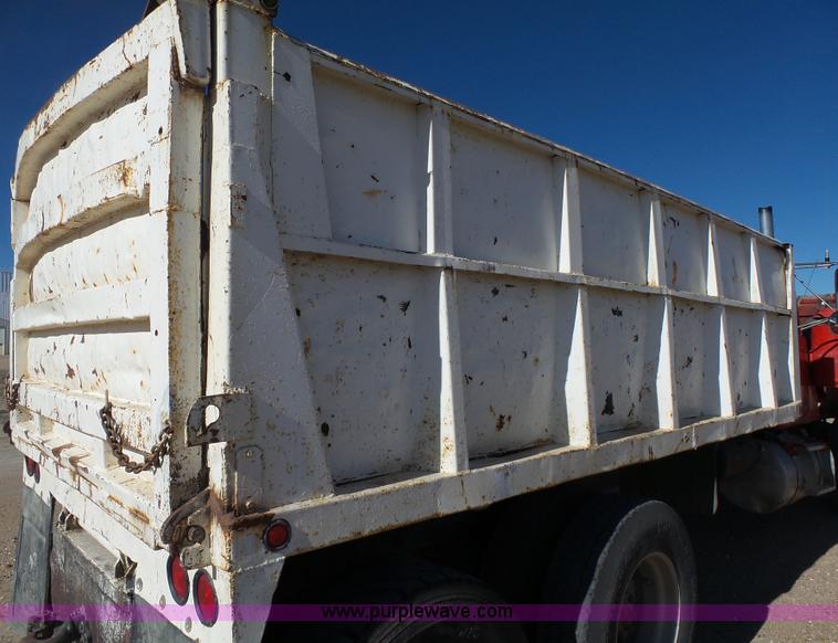 image for item J7327 1969 Mack R685 dump truck