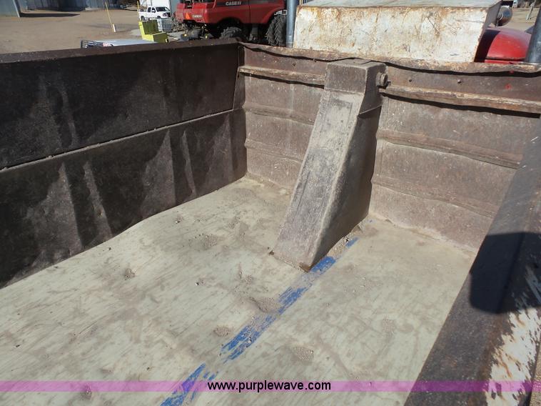 image for item J7327 1969 Mack R685 dump truck