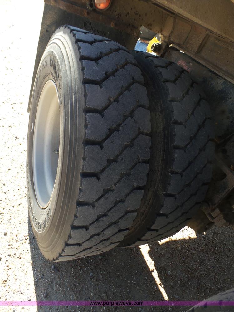 image for item J7327 1969 Mack R685 dump truck