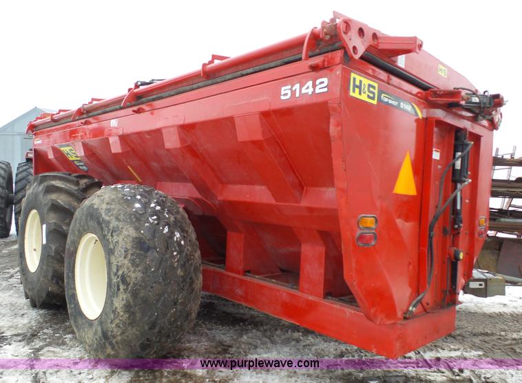image for item J7441 2012 H&S Top Shot 5142 manure spreader