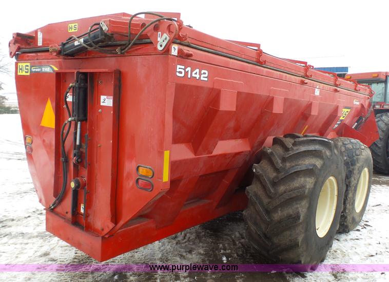 image for item J7441 2012 H&S Top Shot 5142 manure spreader