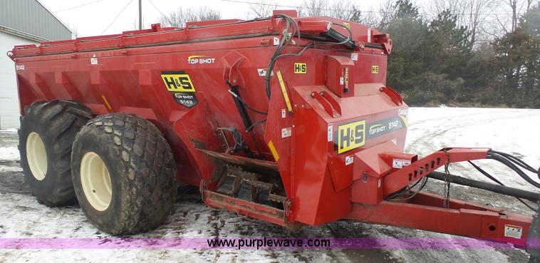 image for item J7441 2012 H&S Top Shot 5142 manure spreader