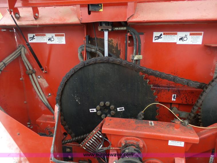 image for item J7441 2012 H&S Top Shot 5142 manure spreader