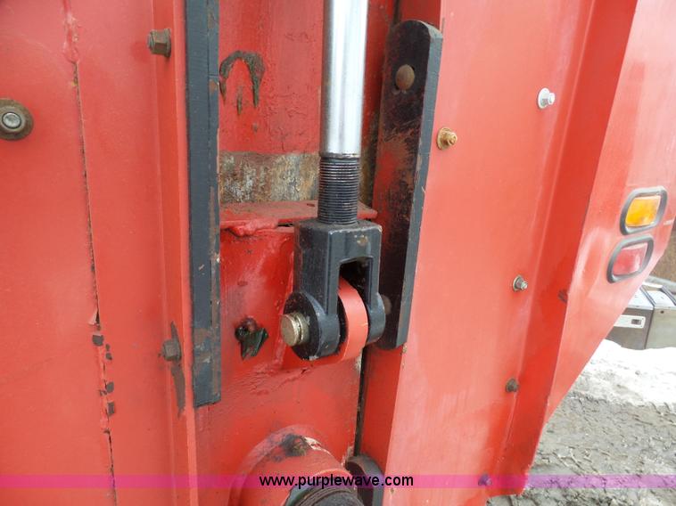 image for item J7441 2012 H&S Top Shot 5142 manure spreader