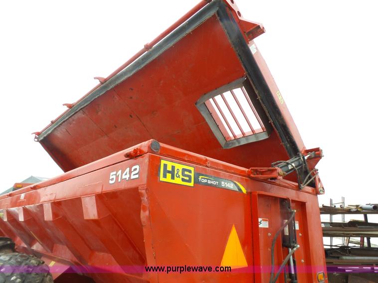 image for item J7441 2012 H&S Top Shot 5142 manure spreader