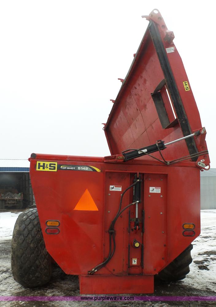 image for item J7441 2012 H&S Top Shot 5142 manure spreader