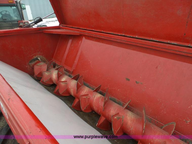 image for item J7441 2012 H&S Top Shot 5142 manure spreader
