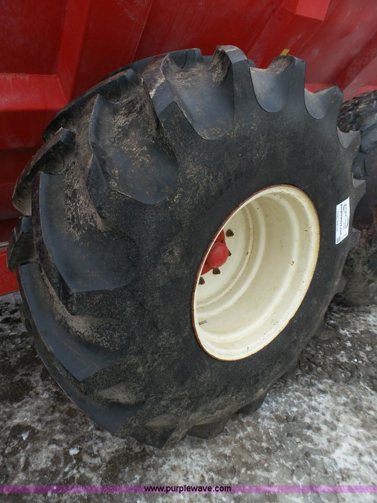 image for item J7441 2012 H&S Top Shot 5142 manure spreader