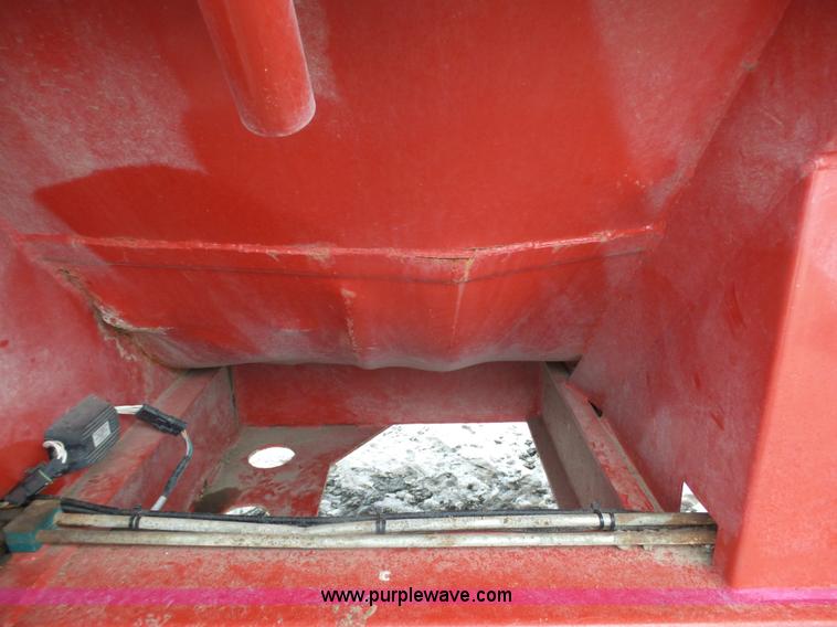 image for item J7441 2012 H&S Top Shot 5142 manure spreader