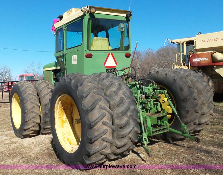 image for item J7614 John Deere 7520 4WD tractor