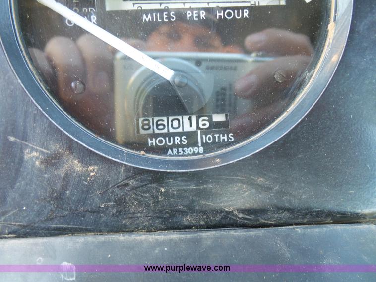 image for item J7614 John Deere 7520 4WD tractor