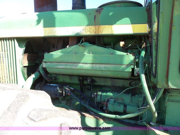 image for item J7614 John Deere 7520 4WD tractor