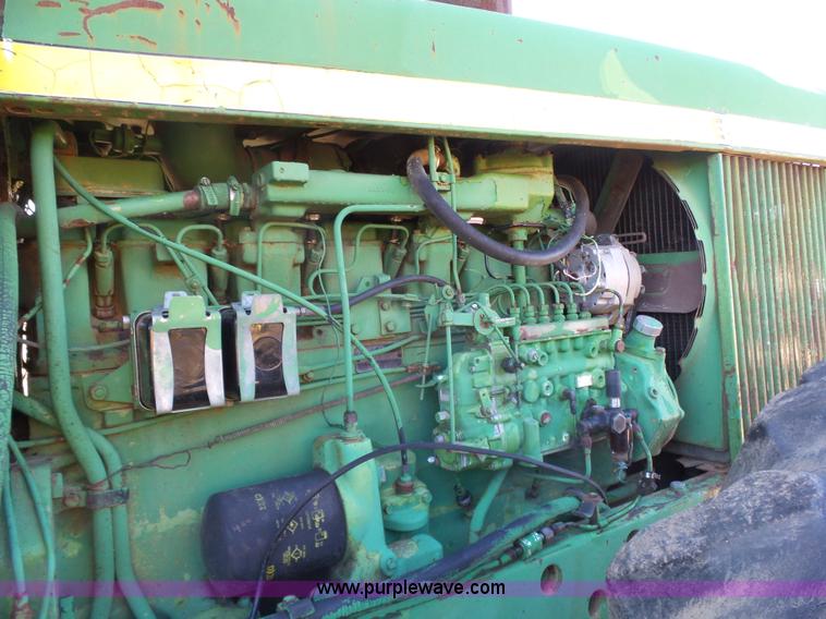 image for item J7614 John Deere 7520 4WD tractor