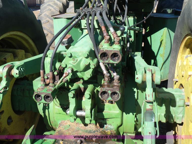image for item J7614 John Deere 7520 4WD tractor