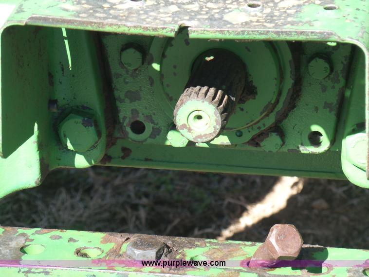 image for item J7614 John Deere 7520 4WD tractor