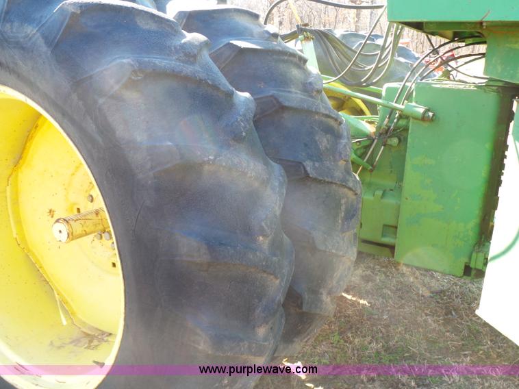 image for item J7614 John Deere 7520 4WD tractor