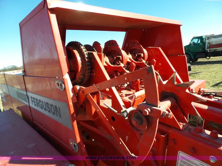 image for item J7648 2012 Massey-Ferguson Hesston 1839 small square baler