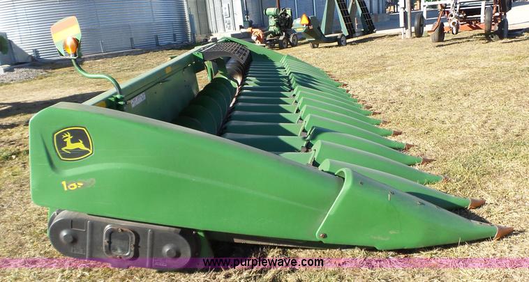 image for item J7649 Clarke corn head