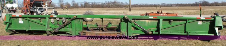 image for item J7649 Clarke corn head